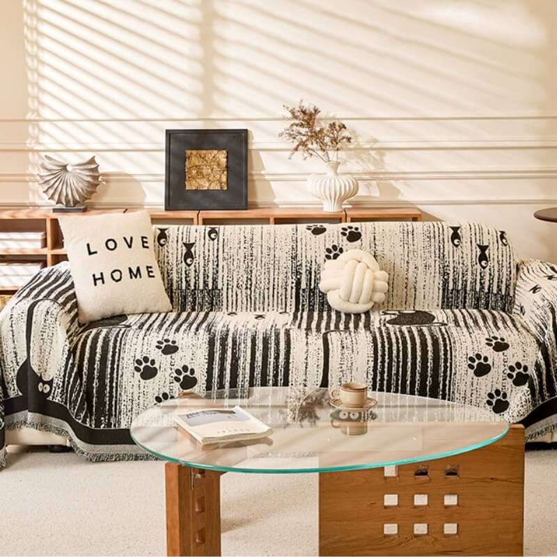 Pružný poťah na pohovku s protišmykovým vzorom – ochrana a pohodlie