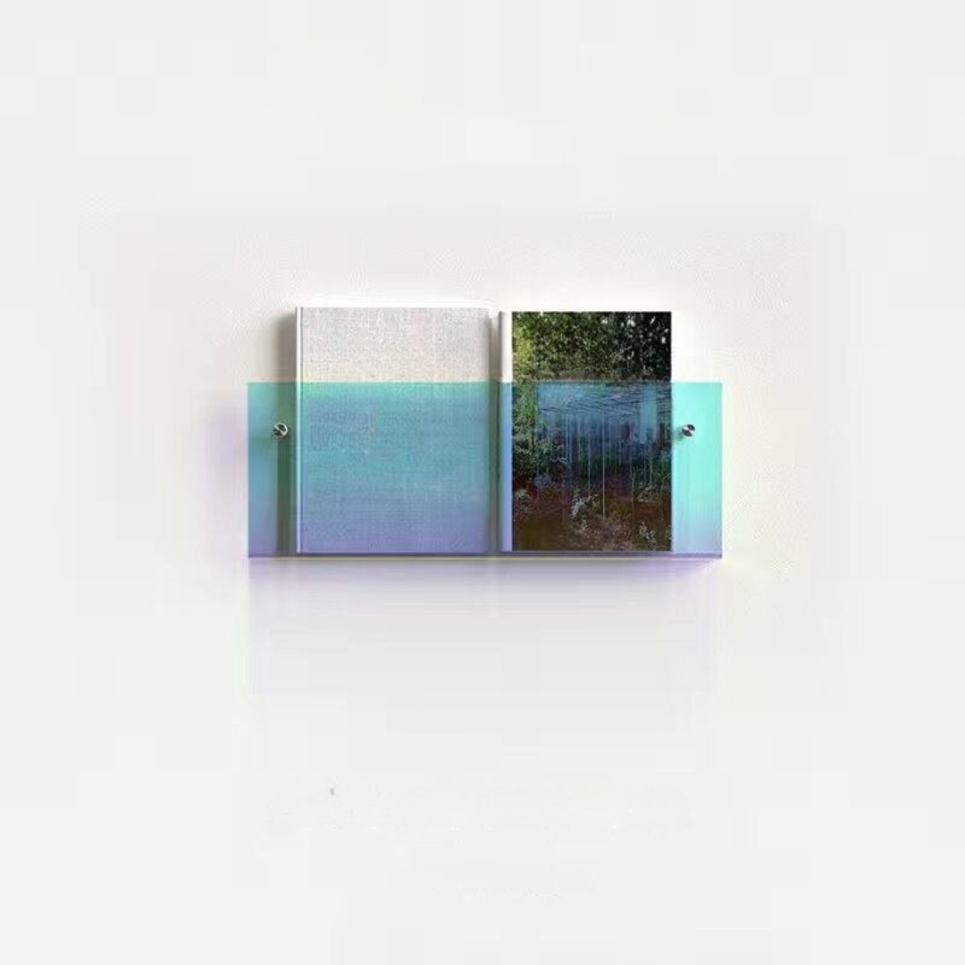 Nástěnný regál na časopisy transparentní – Chic a moderní design