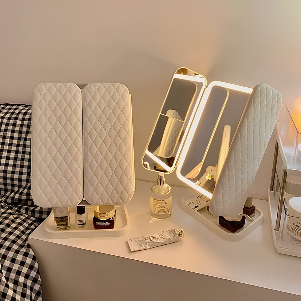 Intelligent Speil — LED-belysning og moderne skjerm