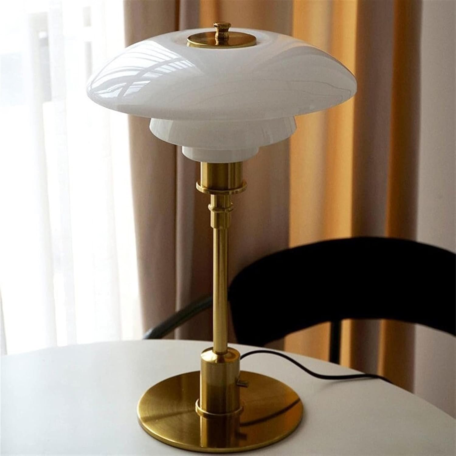 Scandinavian Style LED Table Lamp – Soft and Modern Light