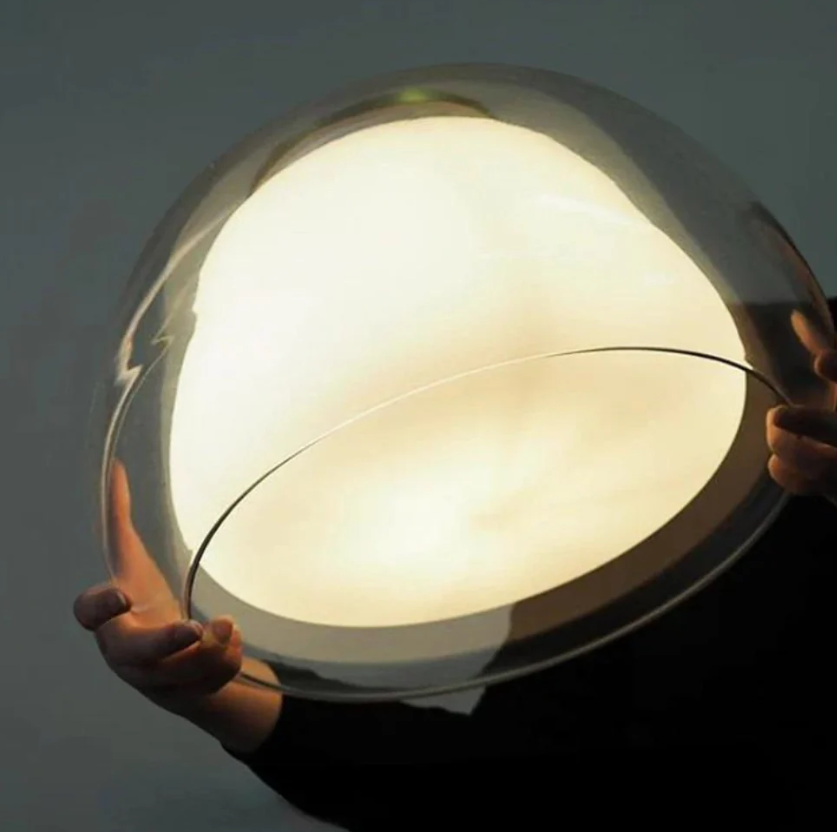 Dekorativ Taklampa – Varm och Trendig Atmosfär