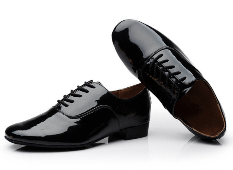 Latin Tánccipők – Rugalmasság és Elegancia