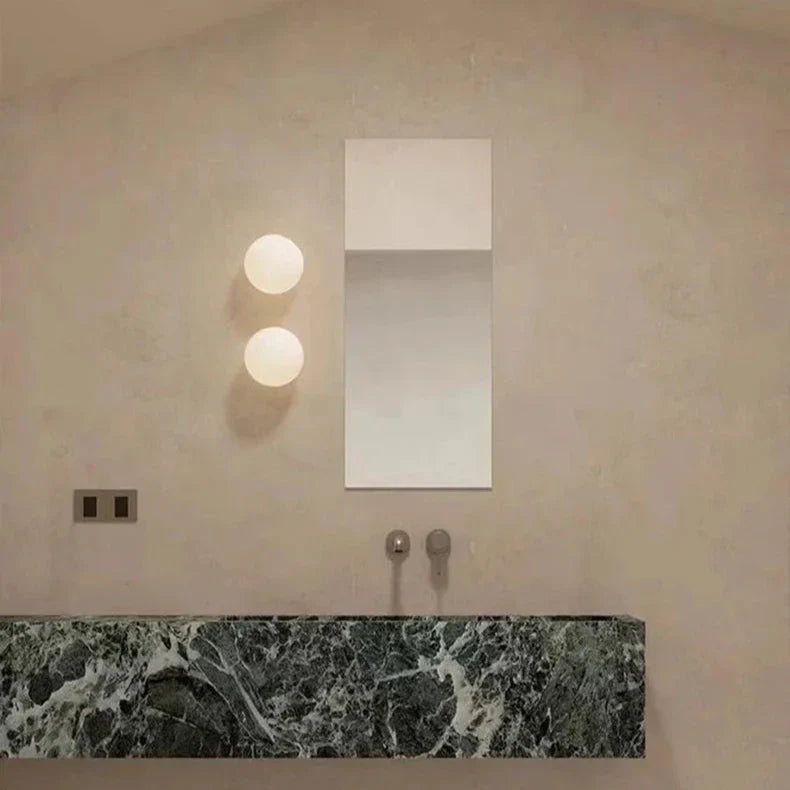 Nástenné svietidlo okrúhle – čistý a moderný lesk