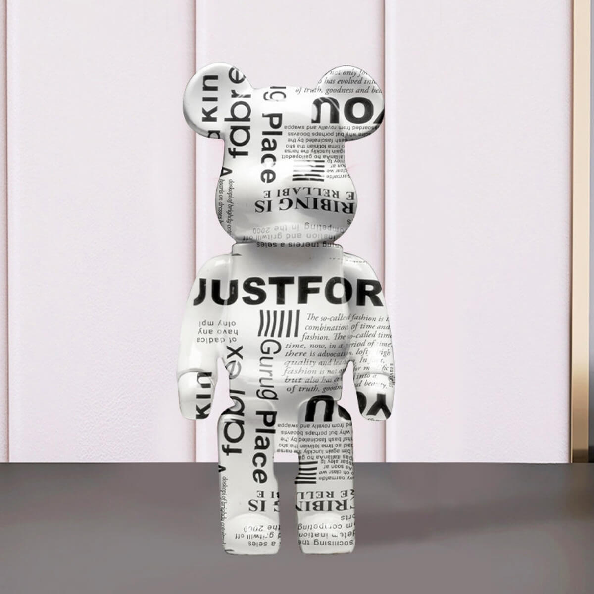 Dekorativní graffiti socha - Jasné barvy a městský duch