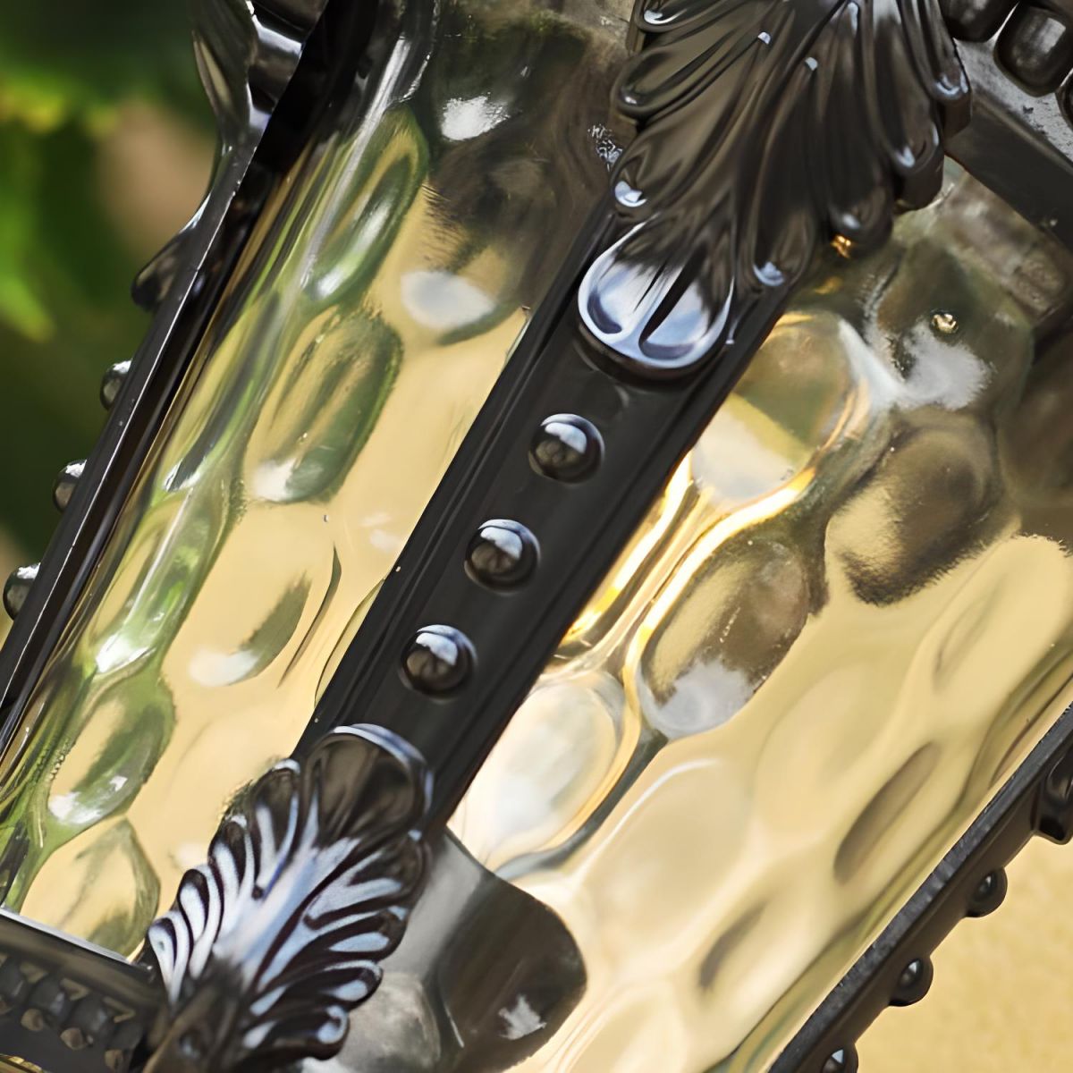 Vintage Seinävalaisin Lasista – Retrotyyli ja Ulkokäyttöön Sopiva