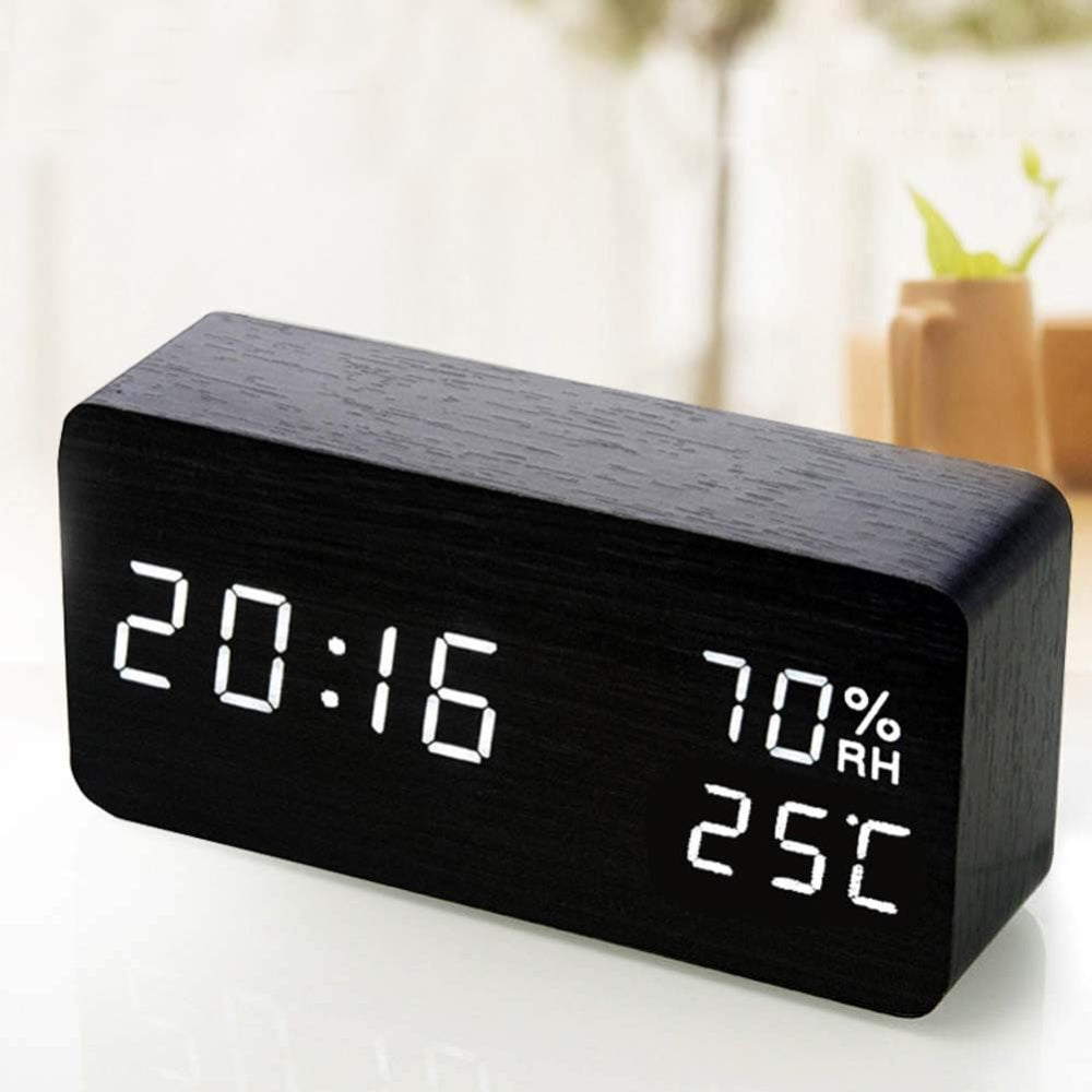 LED-klocka med röststyrning – Modern design och smart funktionalitet