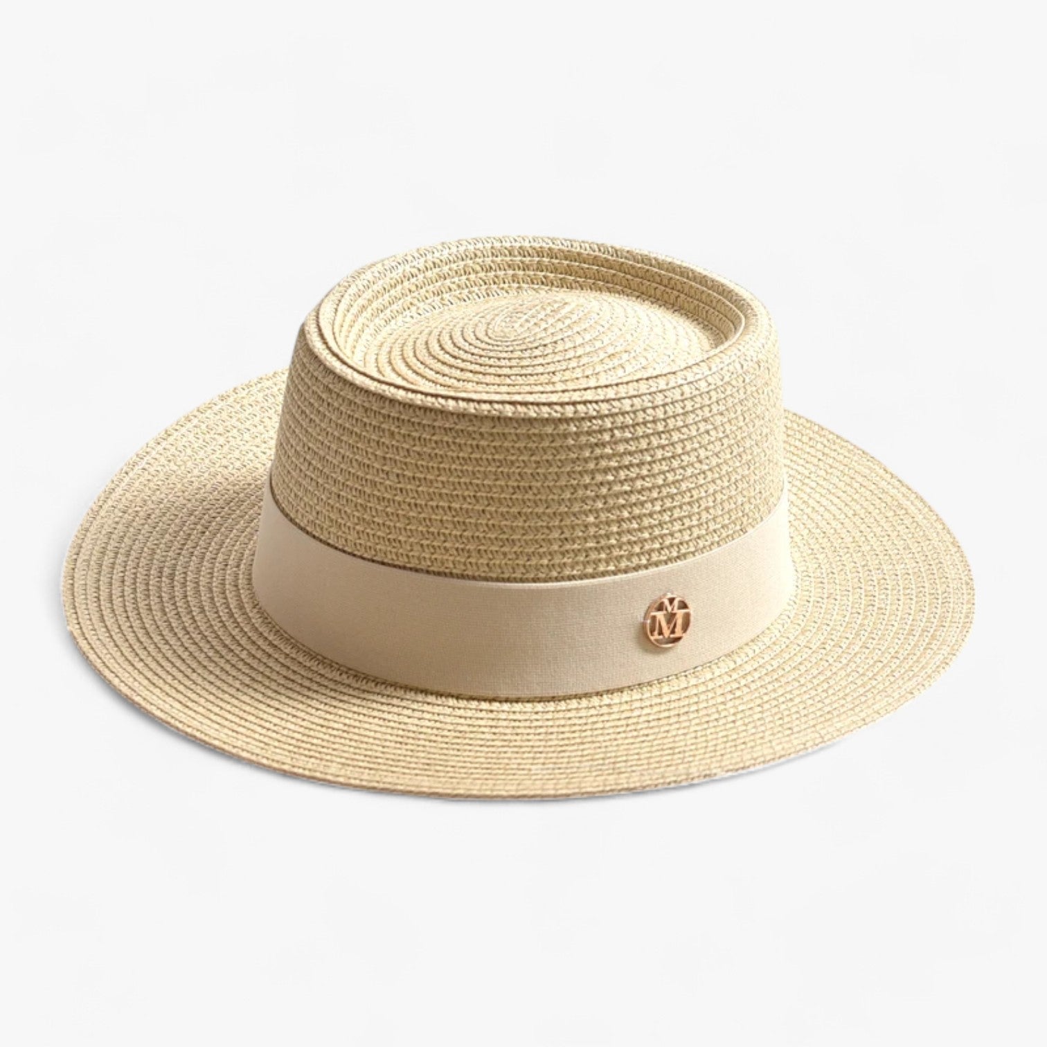 Chapéu de Palha Cloche – Elegância Retro e Proteção Solar