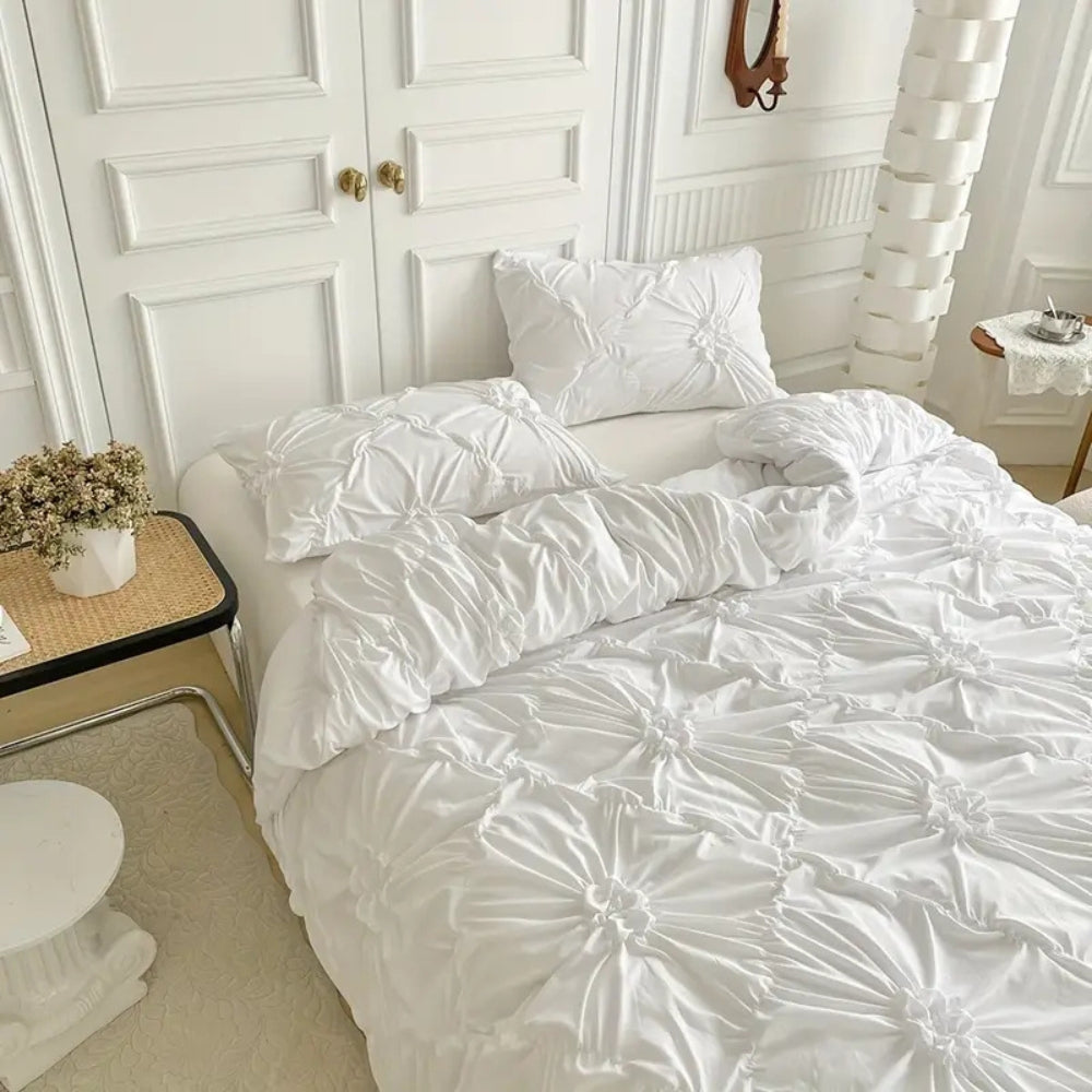 Conjunto de Cama Floral com Detalhes em Renda