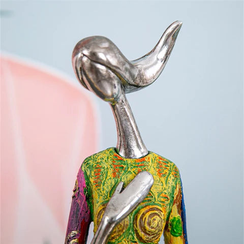 Abstract Sculpture Woman – Elegance and Modernity 