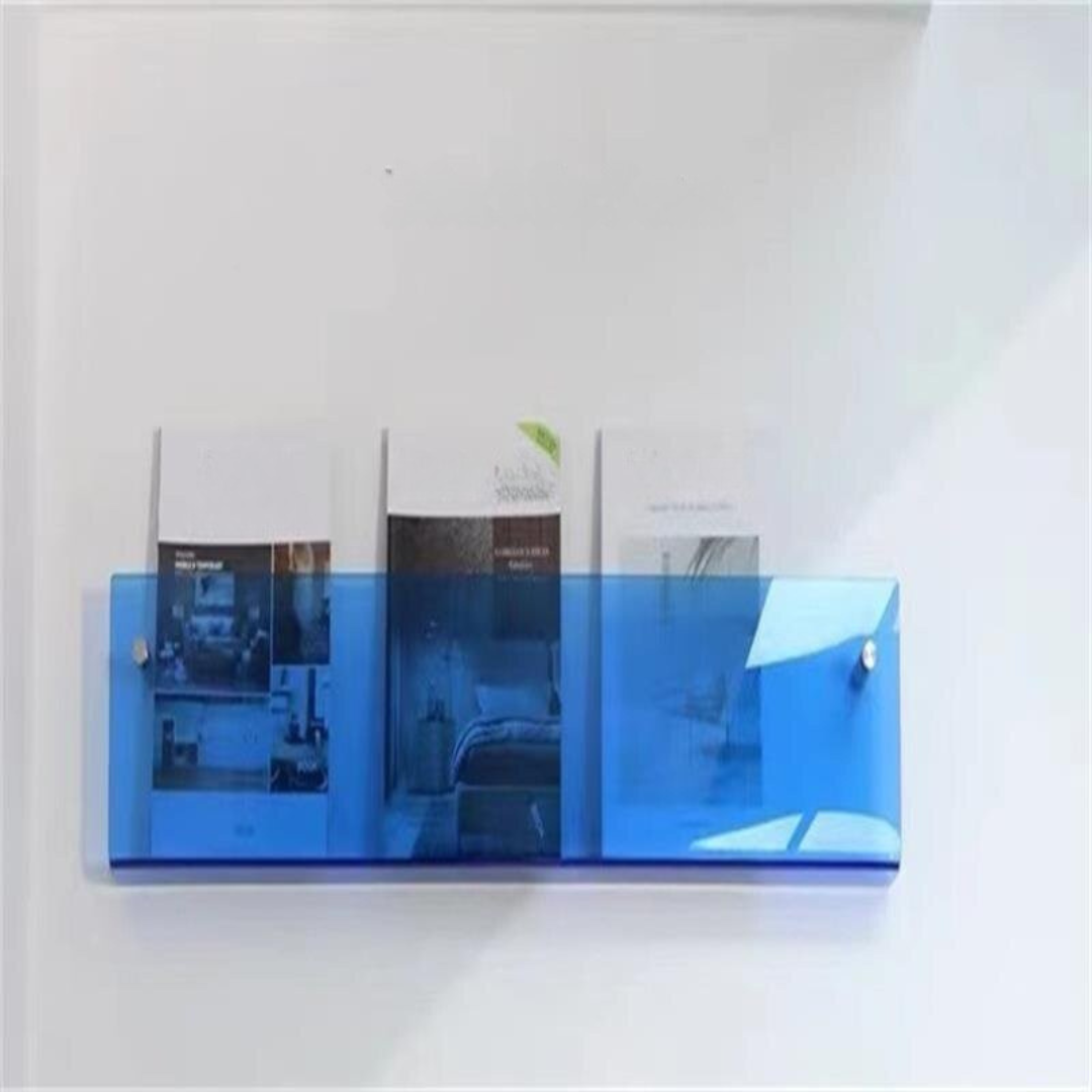 Nástěnný regál na časopisy transparentní – Chic a moderní design 