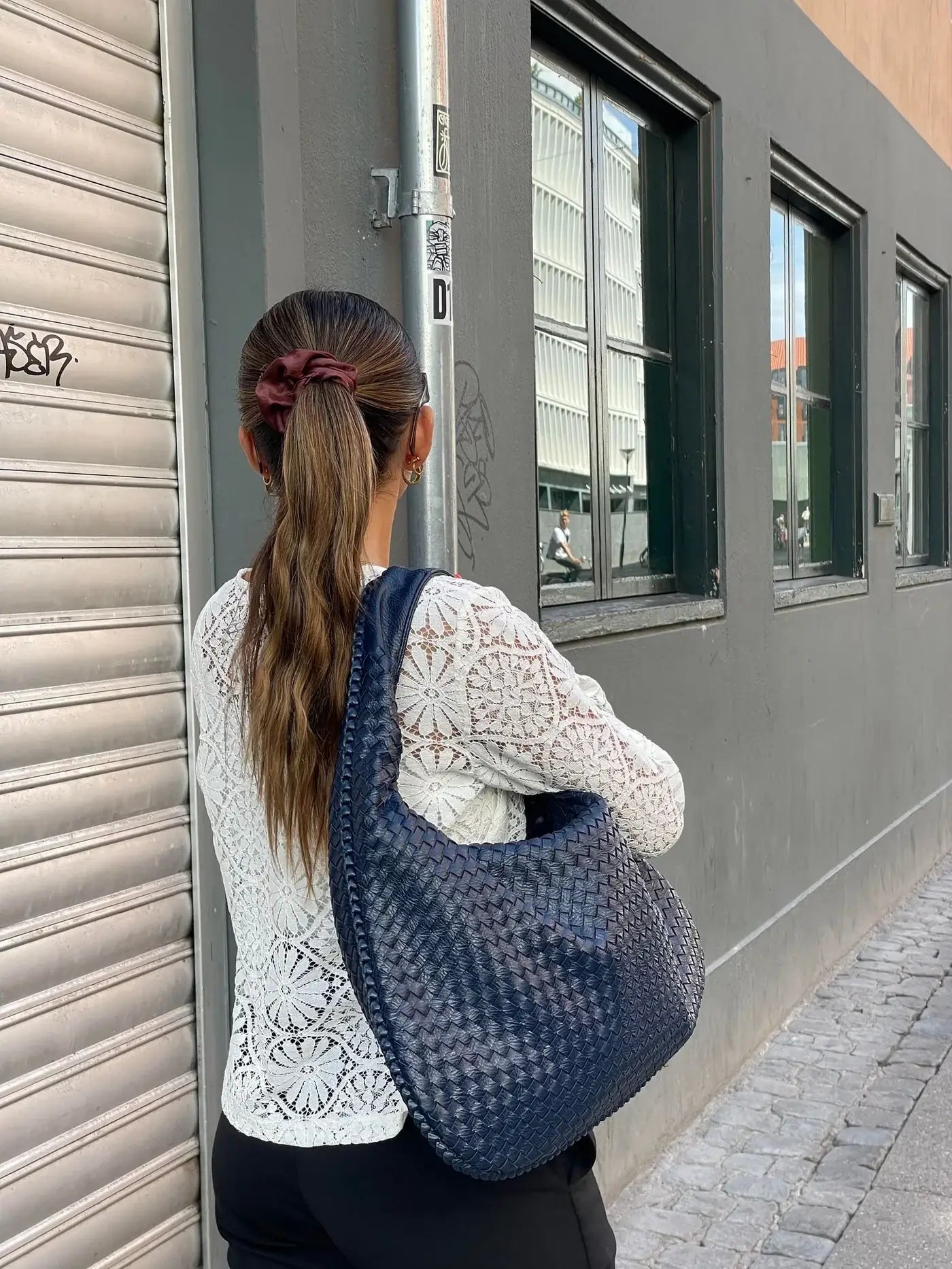 Josiane | Bolsa de Mano Trenzada – Elegancia Artesanal y Encanto Atemporal 