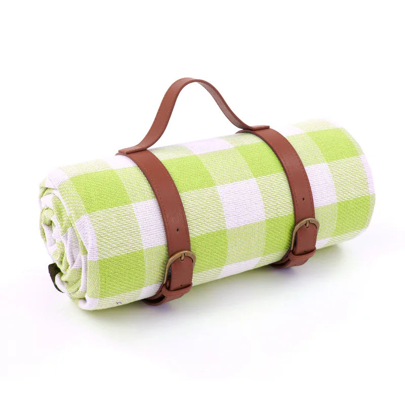 Pătură de Picnic Impermeabilă Pliabilă – Model Clasic Cu Carouri 