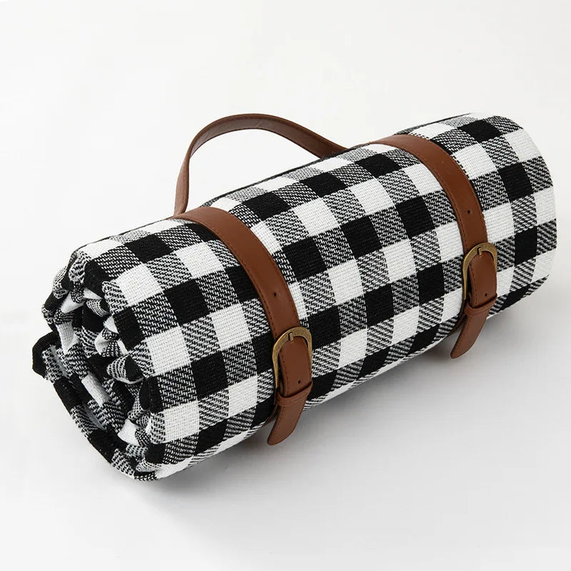 Pătură de Picnic Impermeabilă Pliabilă – Model Clasic Cu Carouri 
