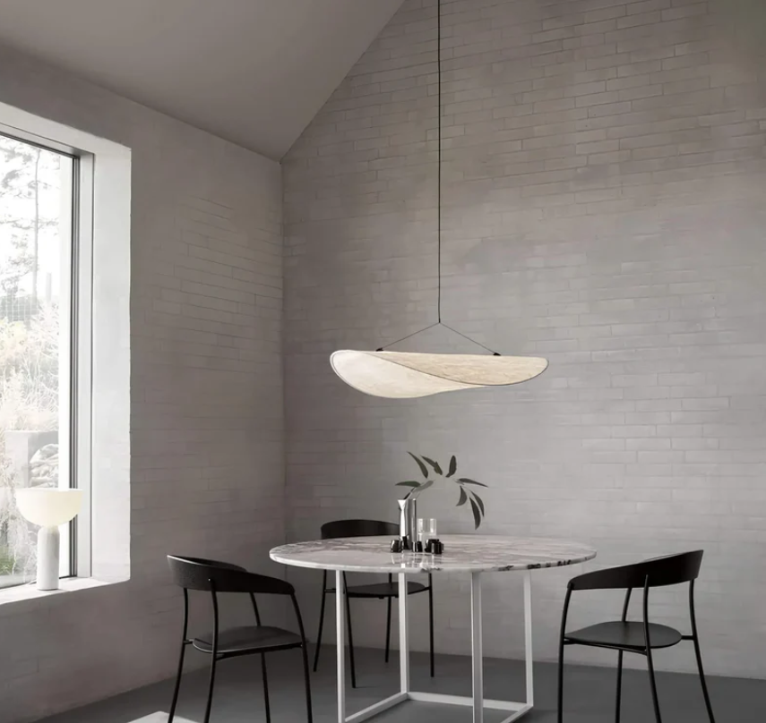 Håndlaget Taklampe – Naturlig og Ekte Eleganse 