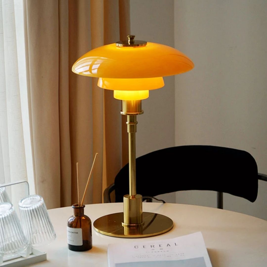 Lampa stołowa LED w stylu skandynawskim – miękkie i nowoczesne światło 