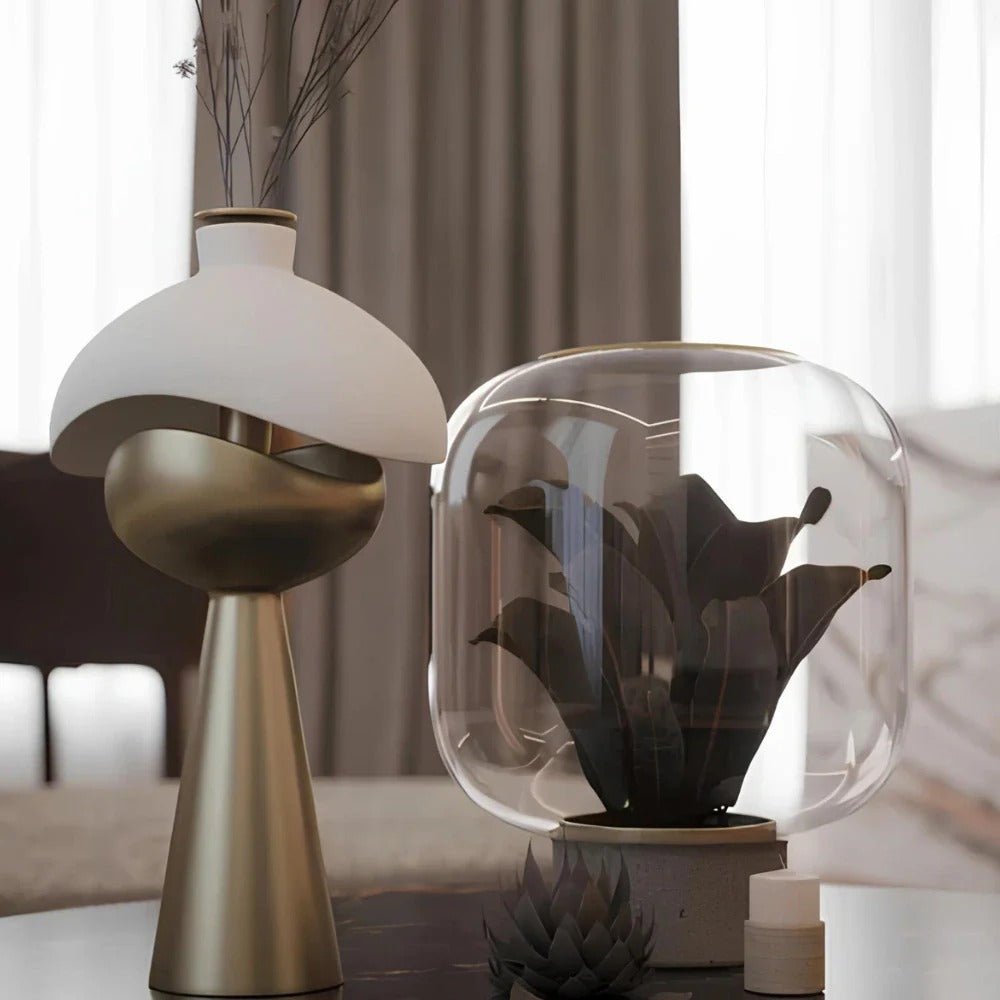 Sculpted Table Lamp – Elegance and Originality 