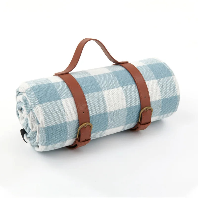 Pătură de Picnic Impermeabilă Pliabilă – Model Clasic Cu Carouri 