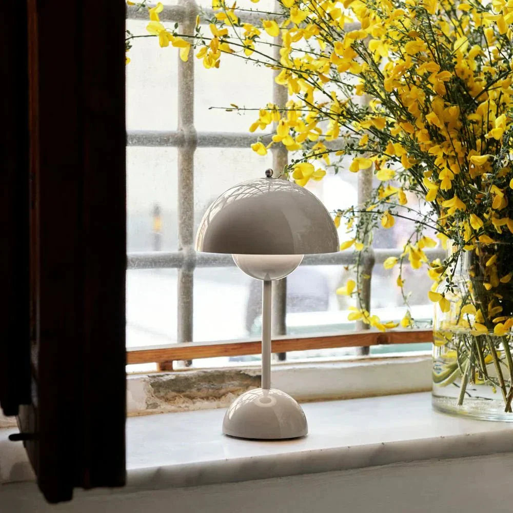 Irodai LED Lámpa – Modern egyszerűség és funkcionalitás 