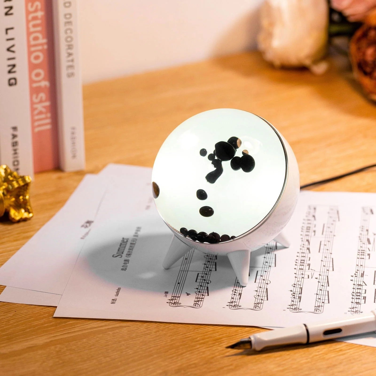 インタラクティブ装飾ランプ – 独自の光とデザインのゲーム 