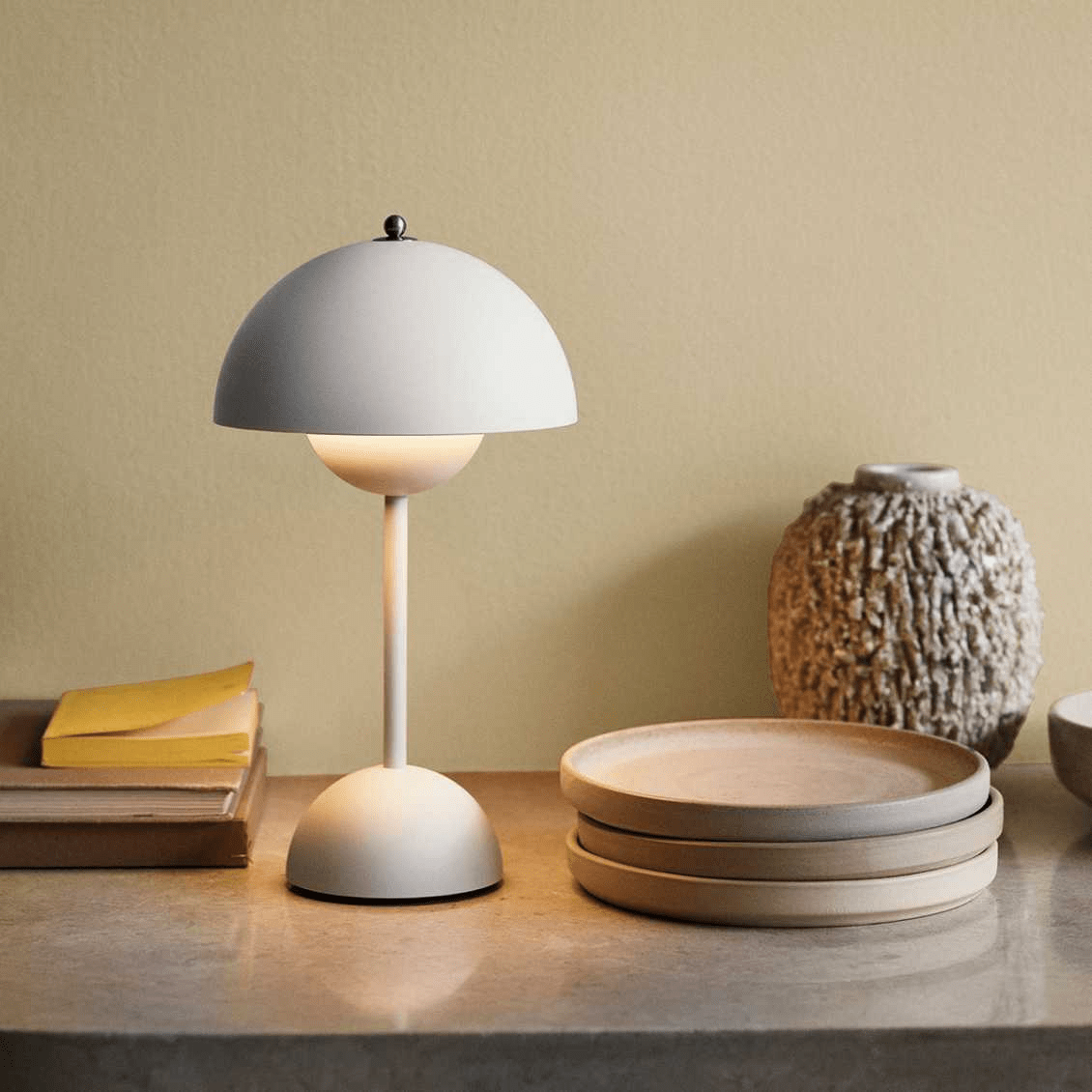 Irodai LED Lámpa – Modern egyszerűség és funkcionalitás 