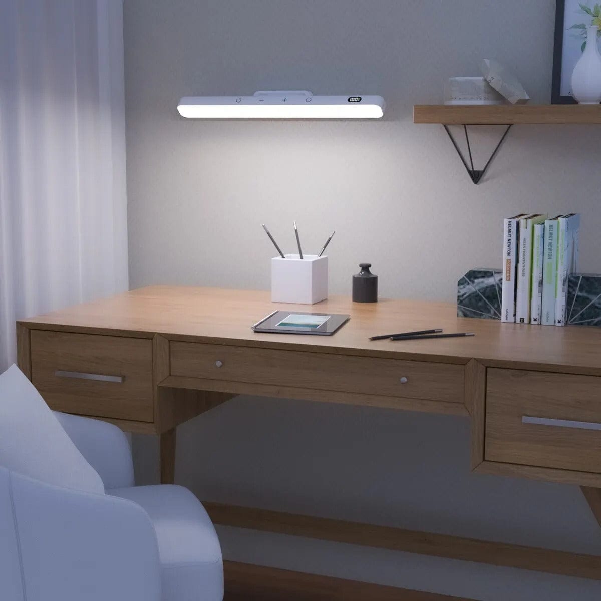 Versatile magnetic lamp - Design and performance 